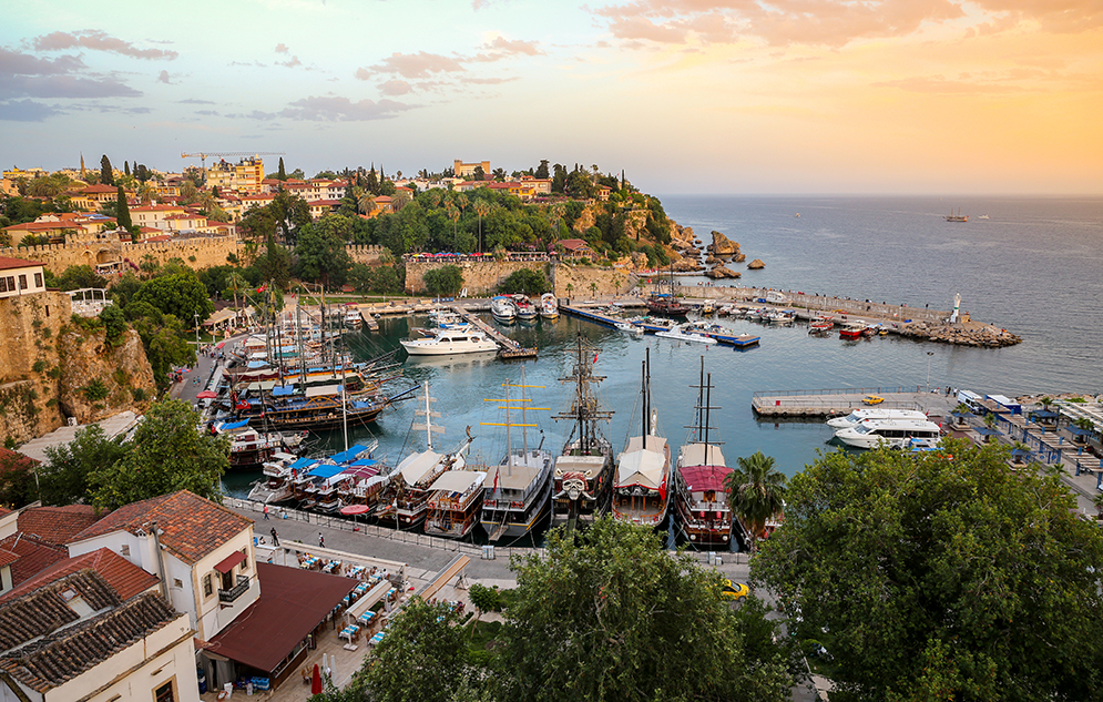 Antalya Pedodontist Dr. İsmail Deniz